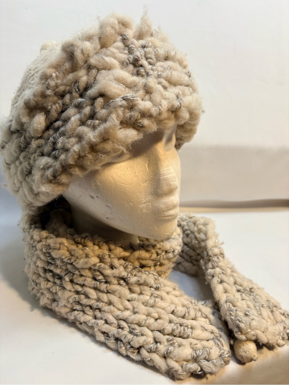 Handmade Chunky Knit Cream and Silver Beanie and Scarf Set 100% Wool - Picture 2 of 8